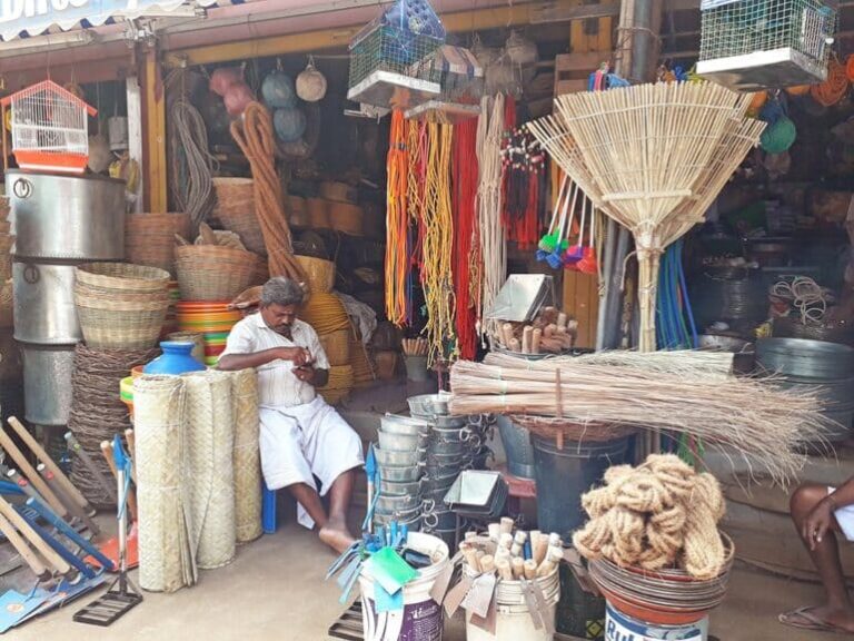 Karaikudi Bazar - Kallukatti