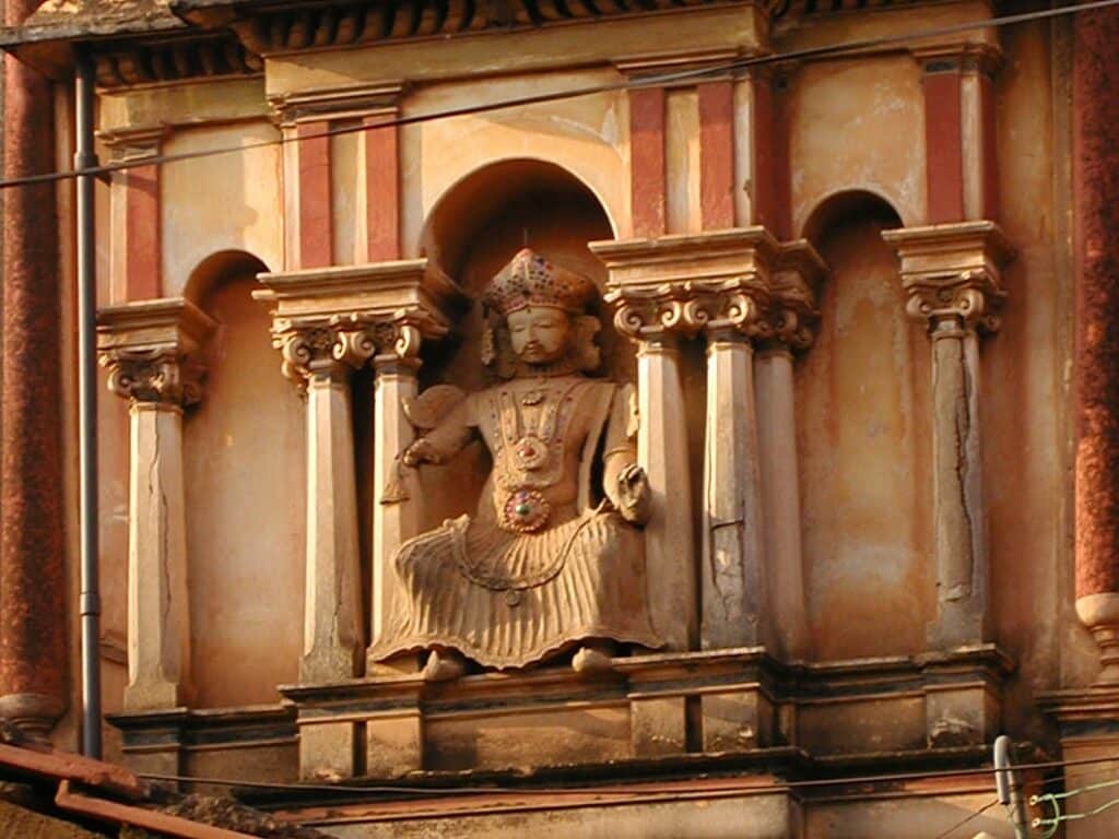 outstanding facade in karaikudi in chettinad