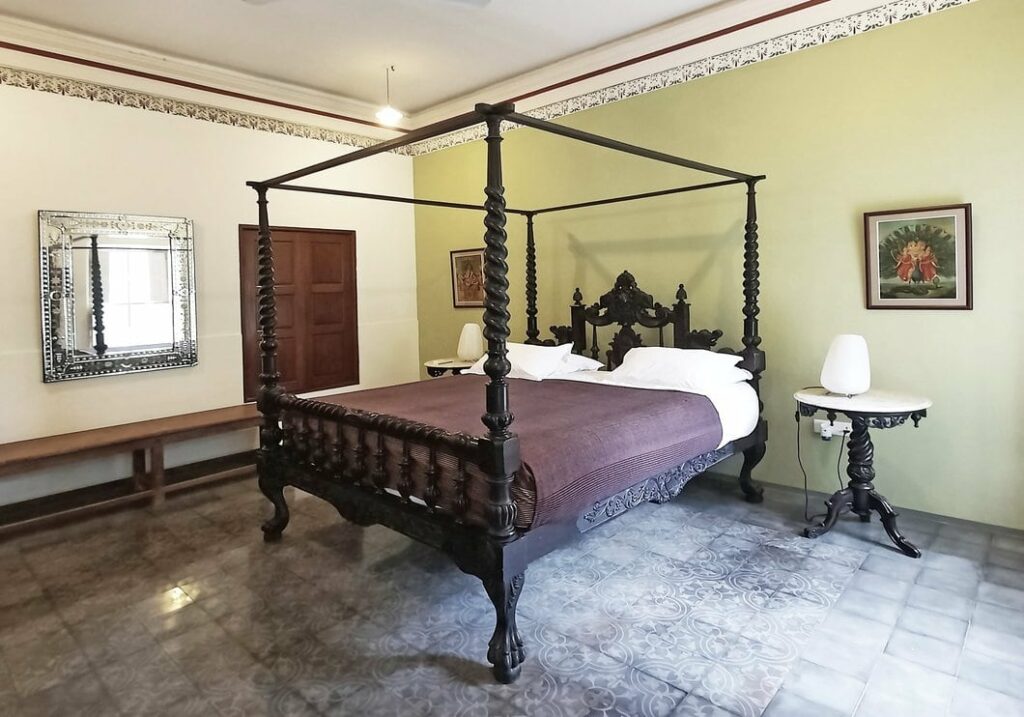 Luxury Sri Murugan Heritage Room in Saratha Vilas Chettinad hotel