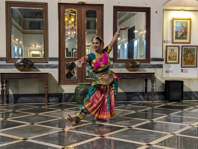Saratha Vilas often holds Bharatanatyam performances